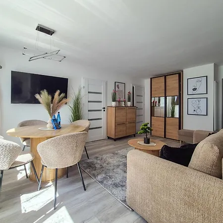 Przystanek - Rejkiawik * Karpacz